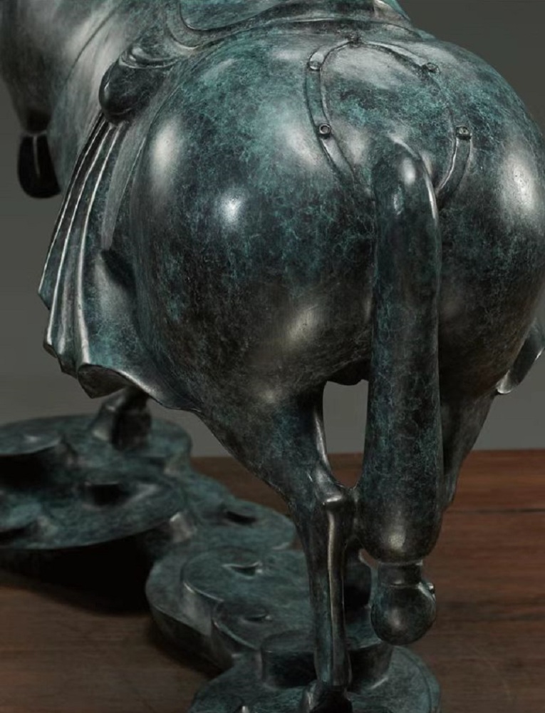 Horse Statue Figurines Bronze Standing Jogging Horse Sculpture Home Office Decoration Tabletop Decor Ornaments