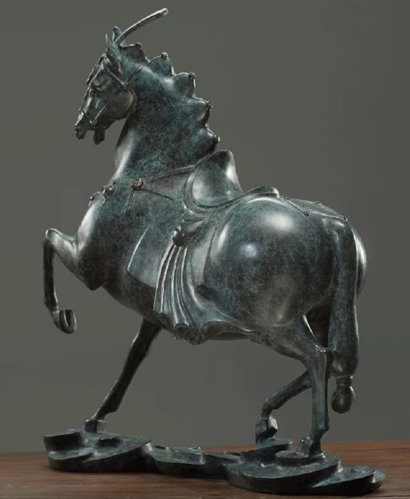 Horse Statue Figurines Bronze Standing Jogging Horse Sculpture Home Office Decoration Tabletop Decor Ornaments