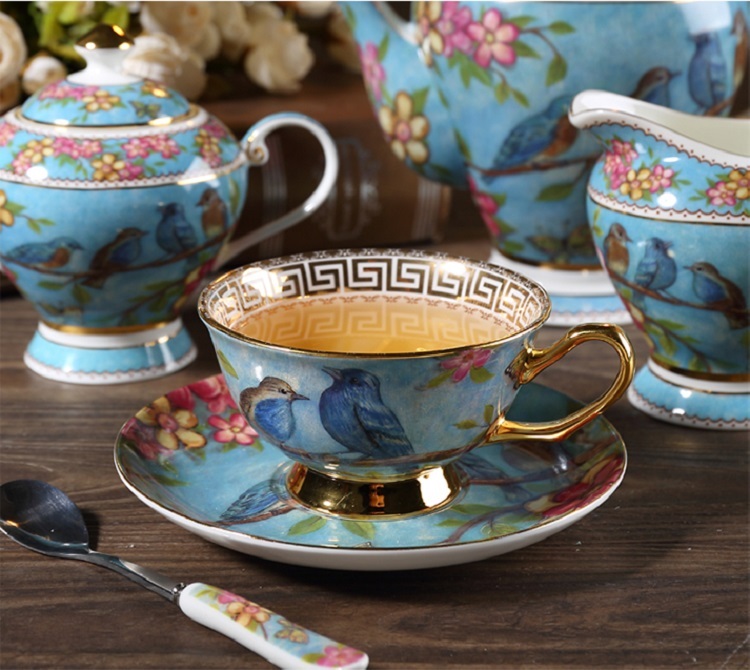 21 Pieces Set Royal Tea Cups with Gold Trim and Gift Box, British Coffee Cups Dream blue idyllic style bone china coffee set European Phnom Penh afternoon tea cup complete set
