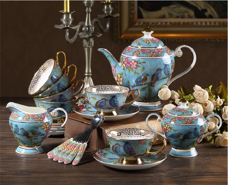 21 Pieces Set Royal Tea Cups with Gold Trim and Gift Box, British Coffee Cups Dream blue idyllic style bone china coffee set European Phnom Penh afternoon tea cup complete set