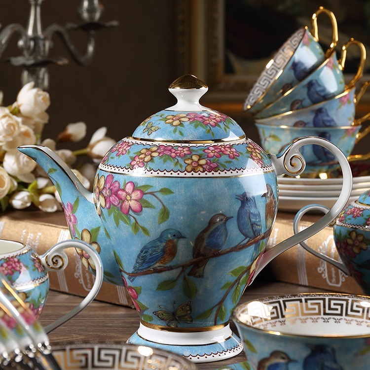 21 Pieces Set Royal Tea Cups with Gold Trim and Gift Box, British Coffee Cups Dream blue idyllic style bone china coffee set European Phnom Penh afternoon tea cup complete set