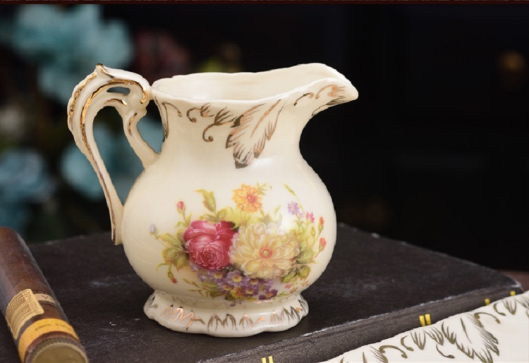 22 Pieces Set Royal Tea Cups and Saucers, with Gold Trim and Gift Box, British Coffee Cups, Porcelain Tea Set