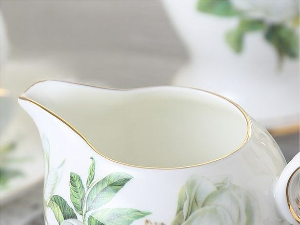14 Pieces Set Royal Tea Cups and Saucers, with Gold Trim and Gift Box, British Coffee Cups, Porcelain Tea Set 6 cups + 6 plates + 6 spoons + 1 main pot