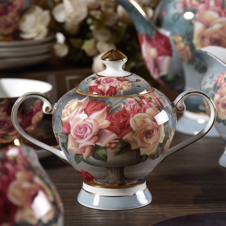 Classical rose European bone china tea set coffee set British pastoral afternoon tea cup coffee cup saucer set