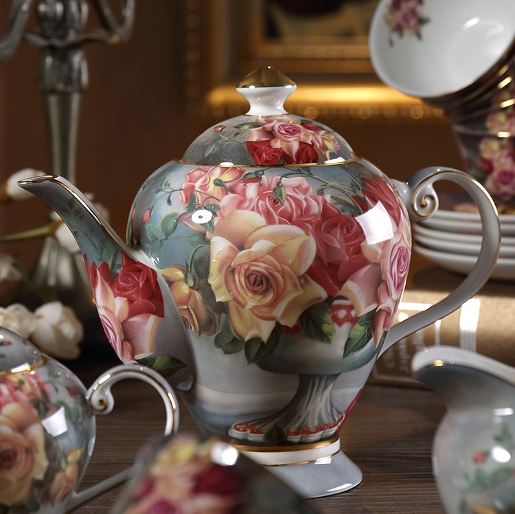 Classical rose European bone china tea set coffee set British pastoral afternoon tea cup coffee cup saucer set
