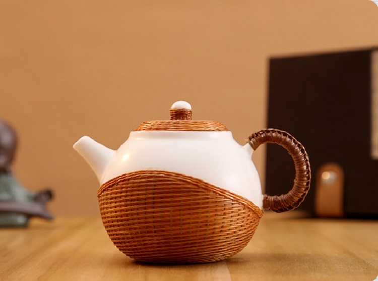 Intangible Cultural Heritage: Handmade Bamboo Braided Button, Pearl White Porcelain, Shih Tzu Flat Bottom Pot, Anti-scalding Porcelain Tire Kung Fu Tea Set, Tea Ceremony, Single Pot Teapot