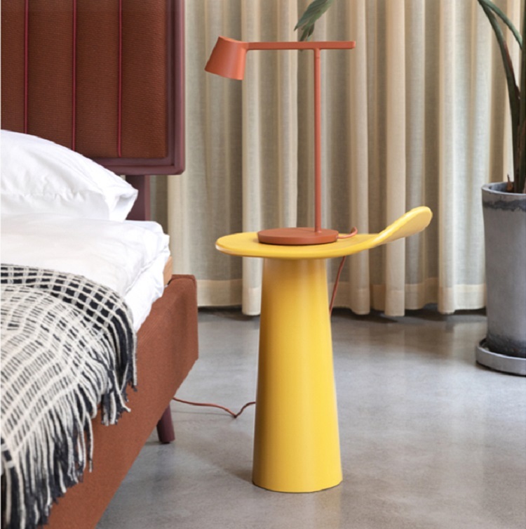 Flower wheel side table, Nordic modern simple home living room, small apartment, light luxury creative coffee table corner table
