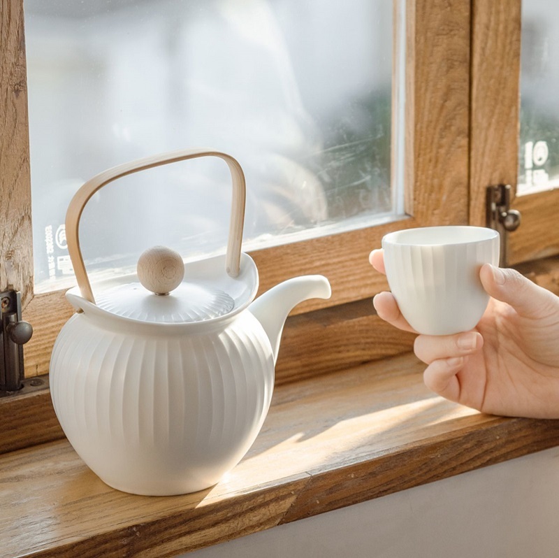 Jingdezhen ceramic handmade tea set for household simple teapot tea cup tea maker