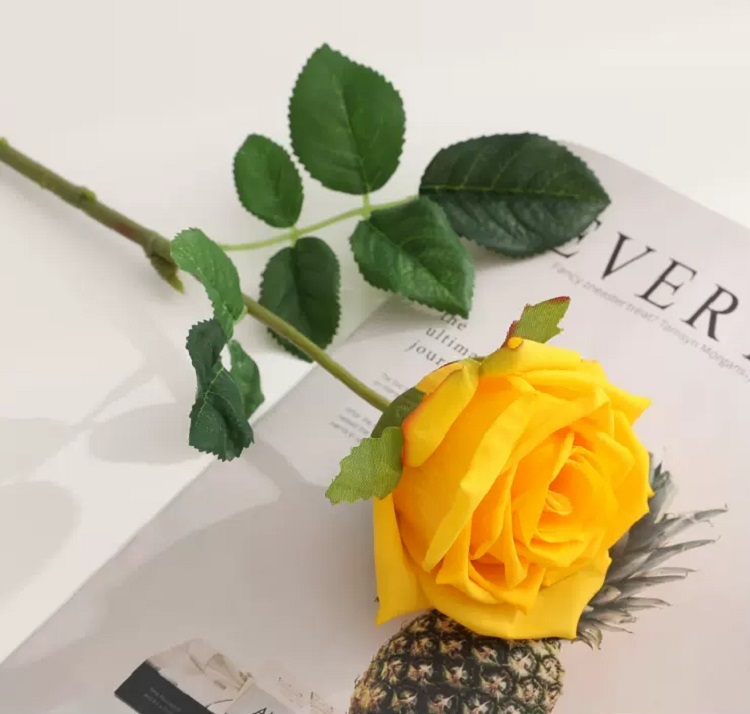 European high-grade rose flower artificial flower feel moisturizing fake flower single branch Living room dining table decoration