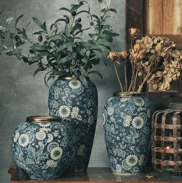 Chrysostom dried flowers, ceramic blue and white vases, European Chinese flower ware, Jingdezhen countertop flower arrangement, retro ornaments