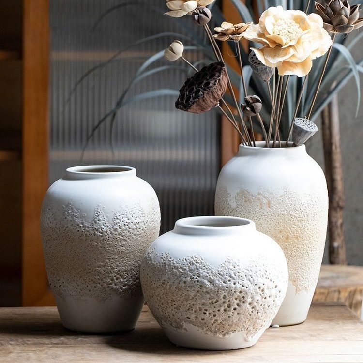 Modern simple living room pottery dried flower ceramic flower arrangement vase Nordic ins ornament vintage small fresh stoneware pot