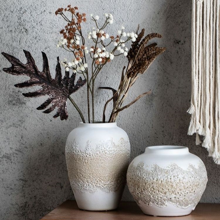 Modern simple living room pottery dried flower ceramic flower arrangement vase Nordic ins ornament vintage small fresh stoneware pot