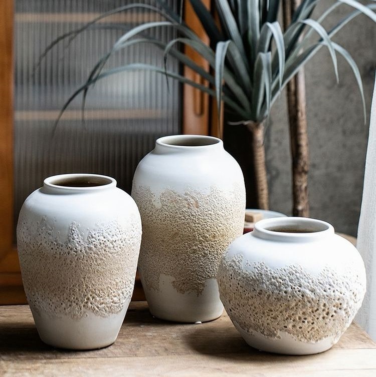 Modern simple living room pottery dried flower ceramic flower arrangement vase Nordic ins ornament vintage small fresh stoneware pot