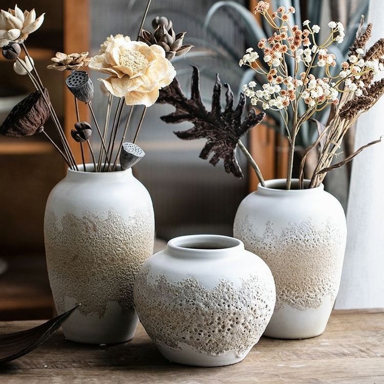 Modern simple living room pottery dried flower ceramic flower arrangement vase Nordic ins ornament vintage small fresh stoneware pot