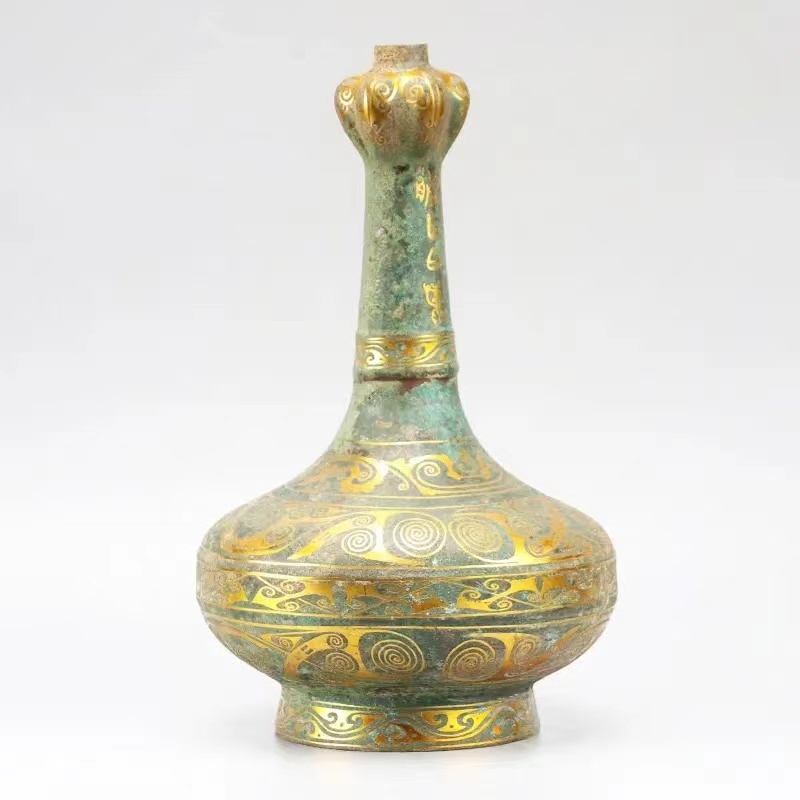 Bronze ornaments Antique distressed bronze gold inscription Garlic bottle Craft wine tasting museum