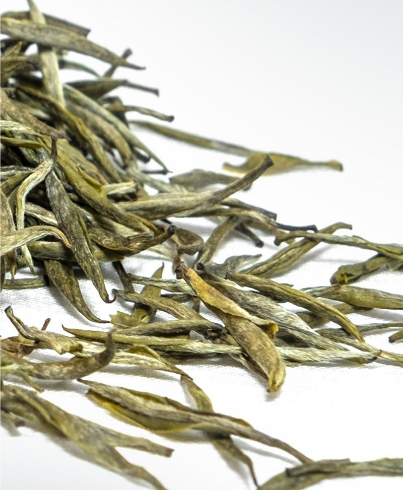 White Tea China Tea Premium White Silver Needle Tea Organically Grown in Fujian China Superior Chinese Silver Needle White Tea Low Caffeine 7 Years Storage