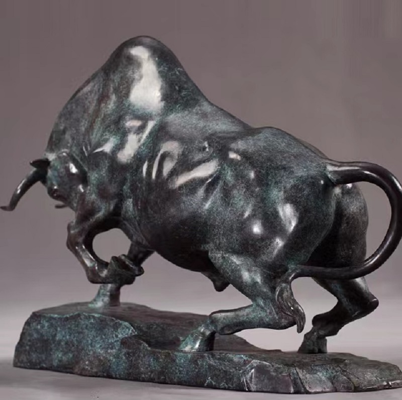 Savakoo Bronze bull sculpture, entryway, office decoration, home ornaments, artwork