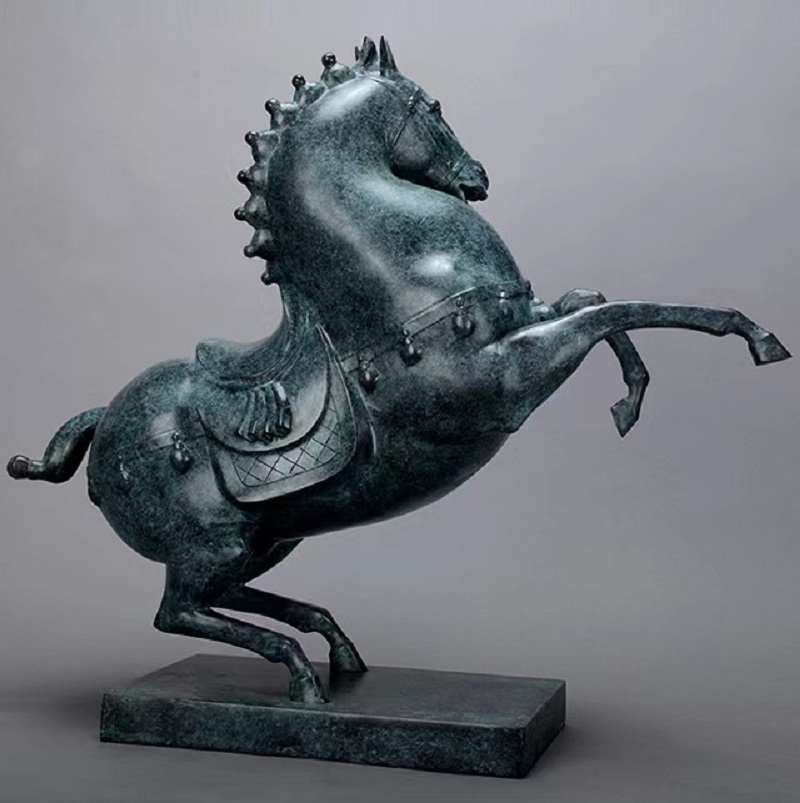 Savakoo Bronze horse sculpture,living room horse ornaments