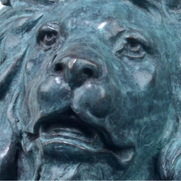 Savakoo Bronze Lion King Sculpture, Art Opening Gift