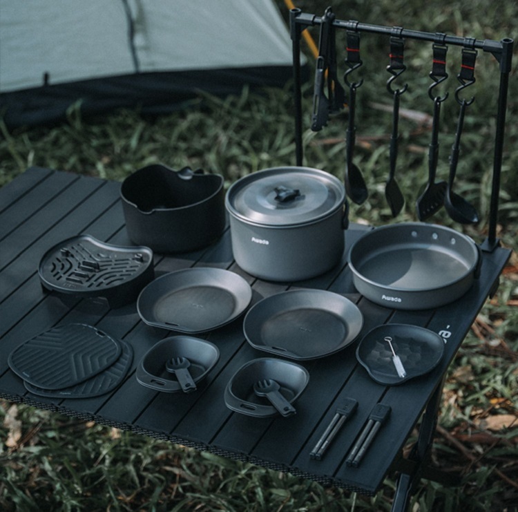 Outdoor cooking suit