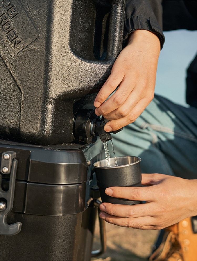 Outdoor water storage bucket 20L