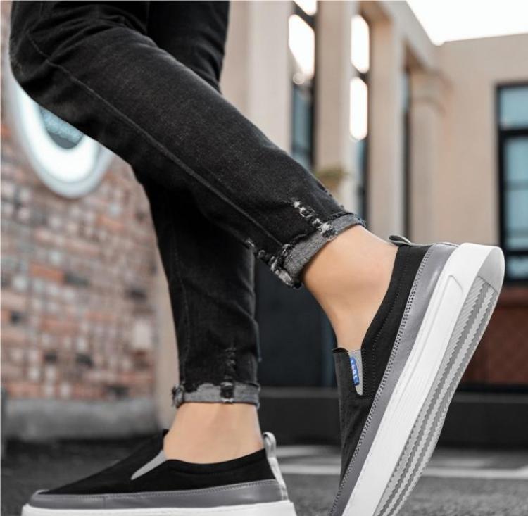 Men's Flat Canvas Shoes