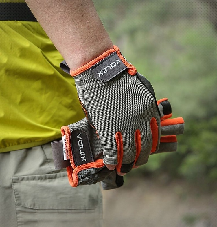 Half finger tactical gloves