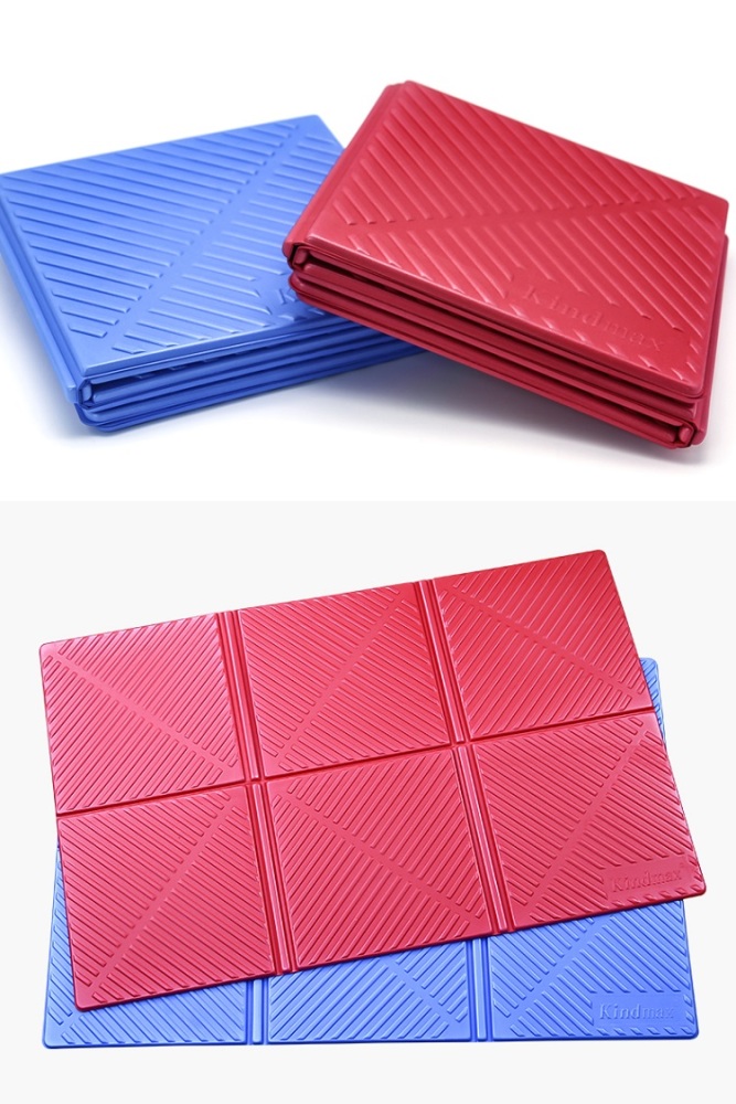 Outdoor folding cushion