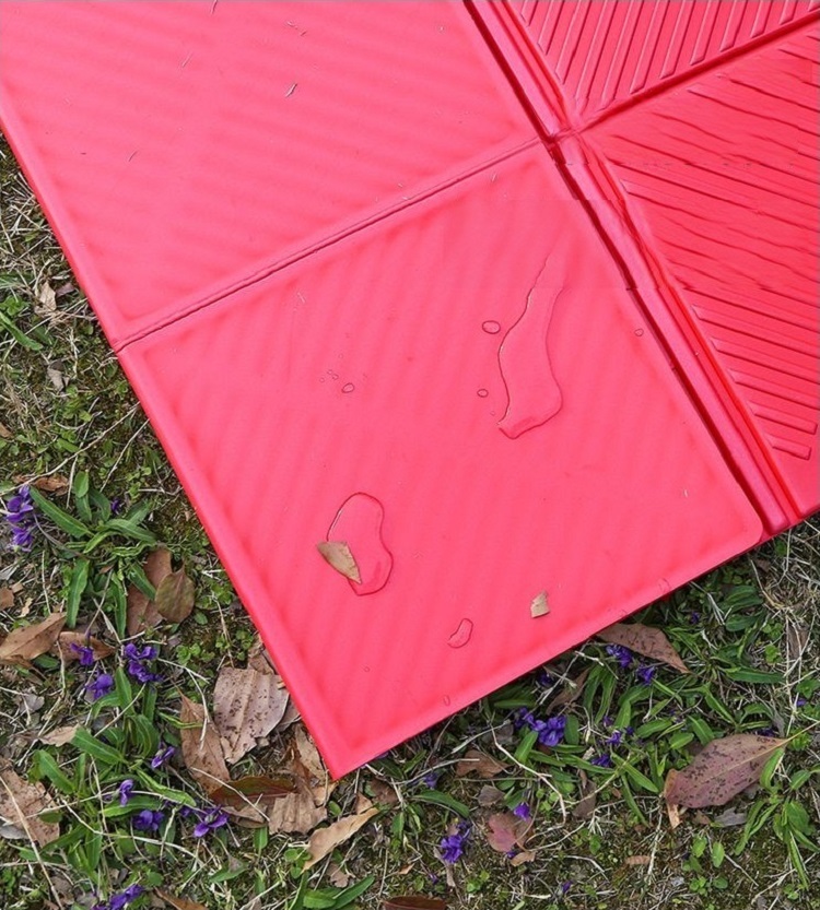 Outdoor folding cushion