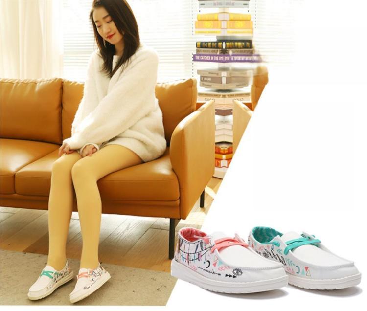 Women's Trend Graffiti Canvas Shoes