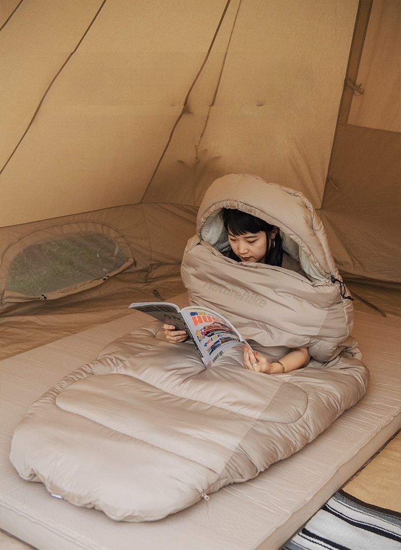 Outdoor camping sleeping bag