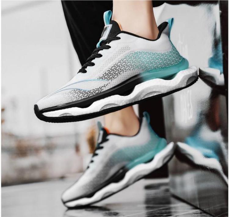 Men's Cushioned Sole Athletic Sneakers