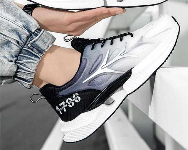 Men's Glow-in-the-Dark Running Shoes