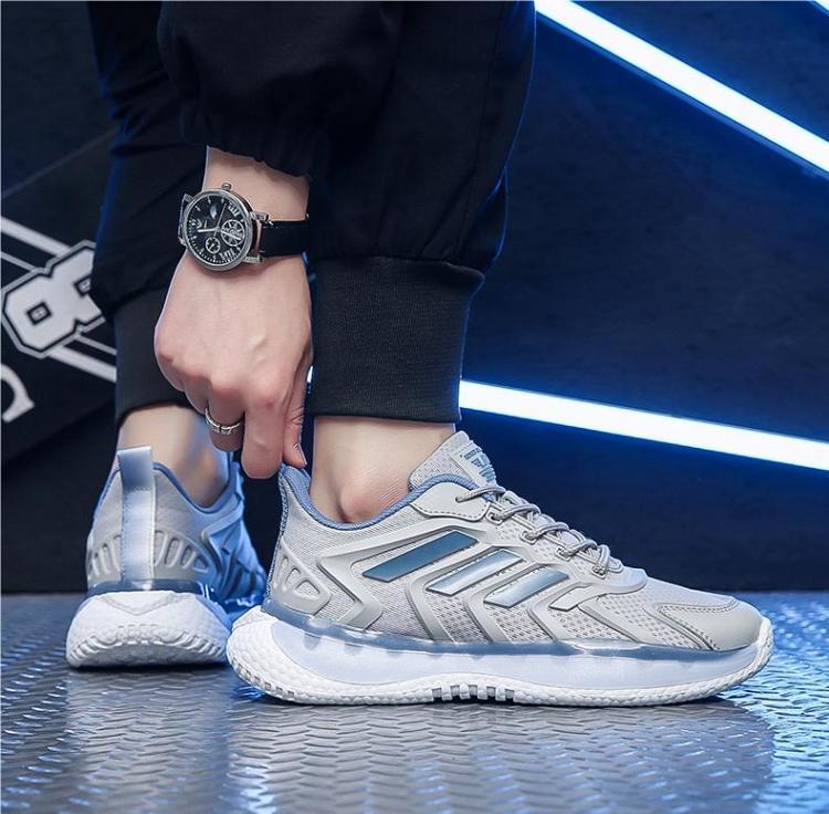 Men's Pliable Running Shoes