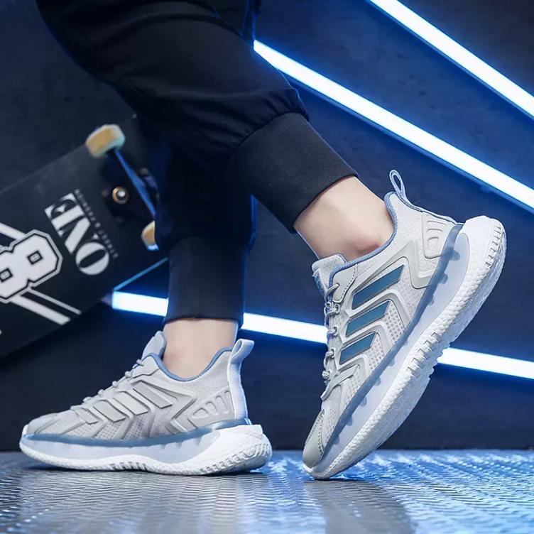 Men's Pliable Running Shoes