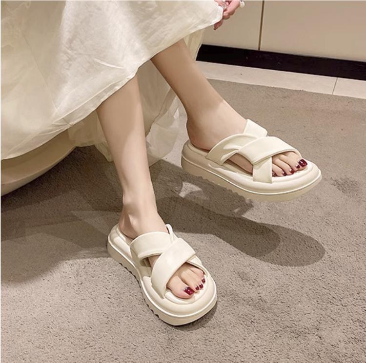 Bold Women's Camping Flip Flops