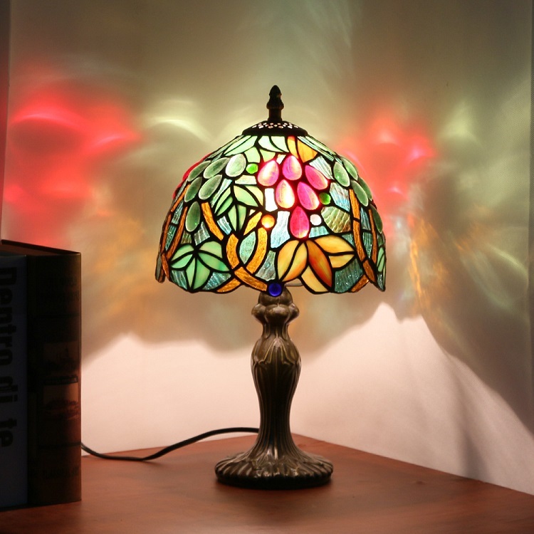 Tiffany Grape Glass Table Lamp