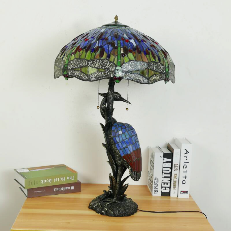 Tiffany-style Dragonfly Table Lamp