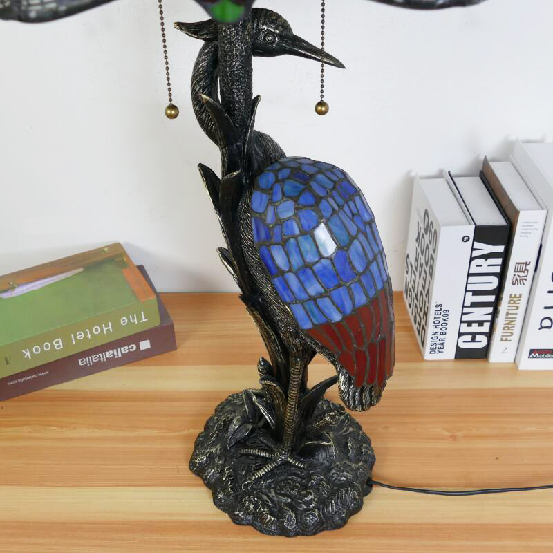 Tiffany-style Dragonfly Table Lamp