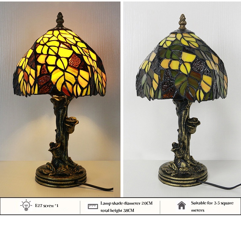 Tiffany Leaf Pattern Table Lamp