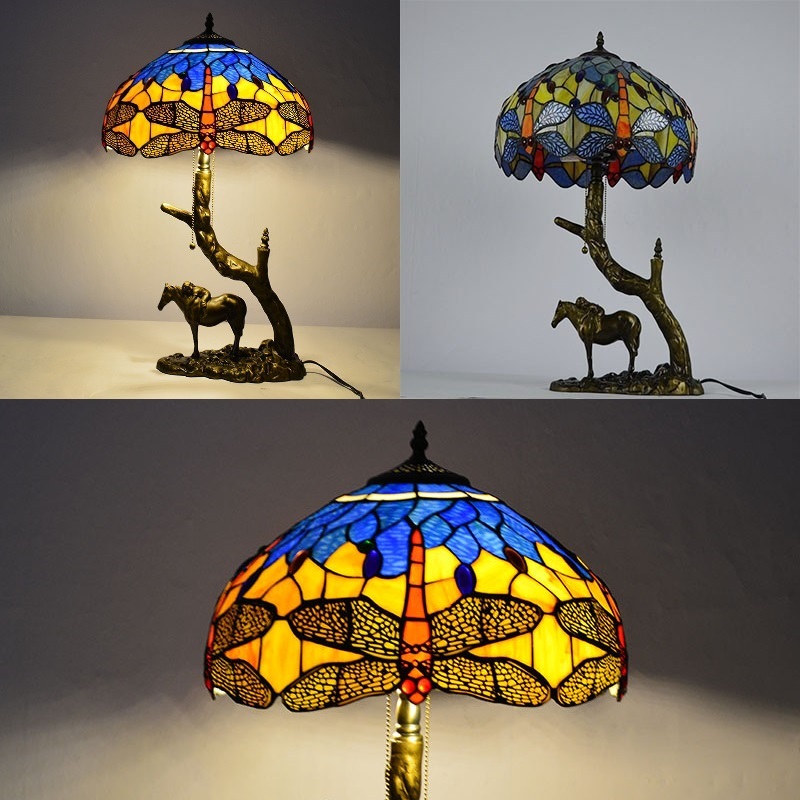 Tiffany Glass Dragonfly Table Lamp