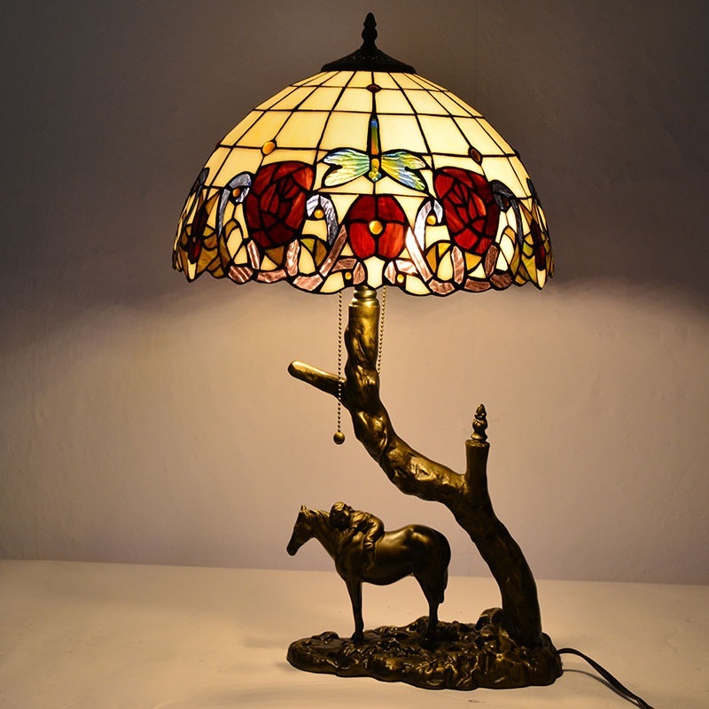 Tiffany Glass Dragonfly Table Lamp