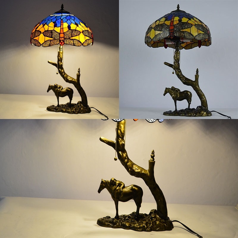 Tiffany Glass Dragonfly Table Lamp