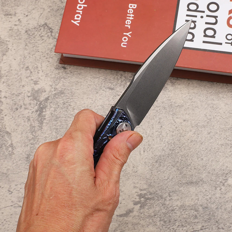 Hunting folding knife