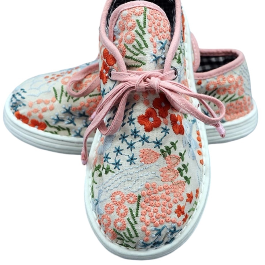 Chinese handmade fabric shoes