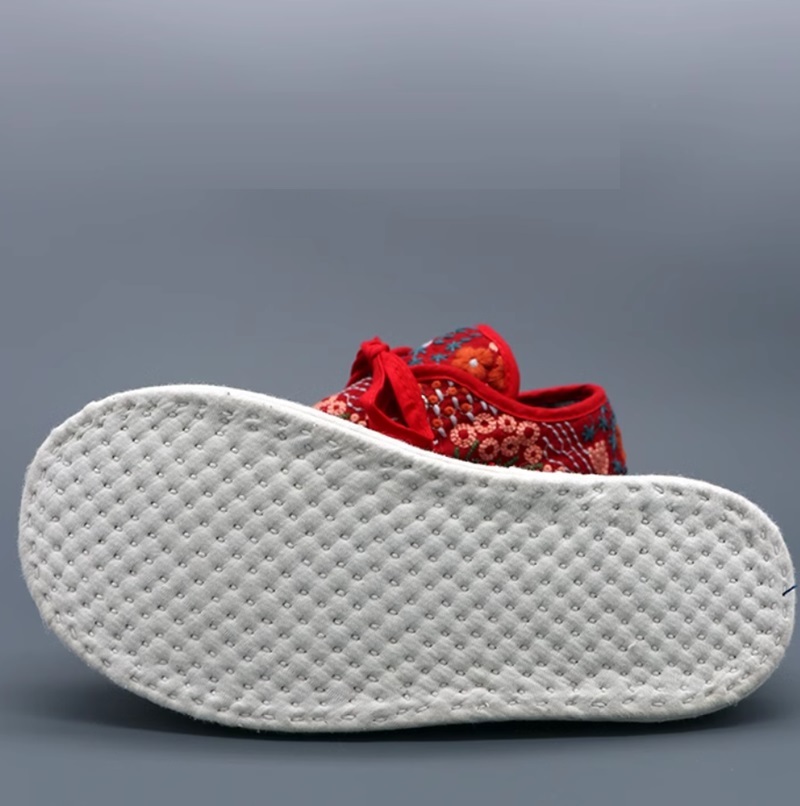 Chinese handmade fabric shoes