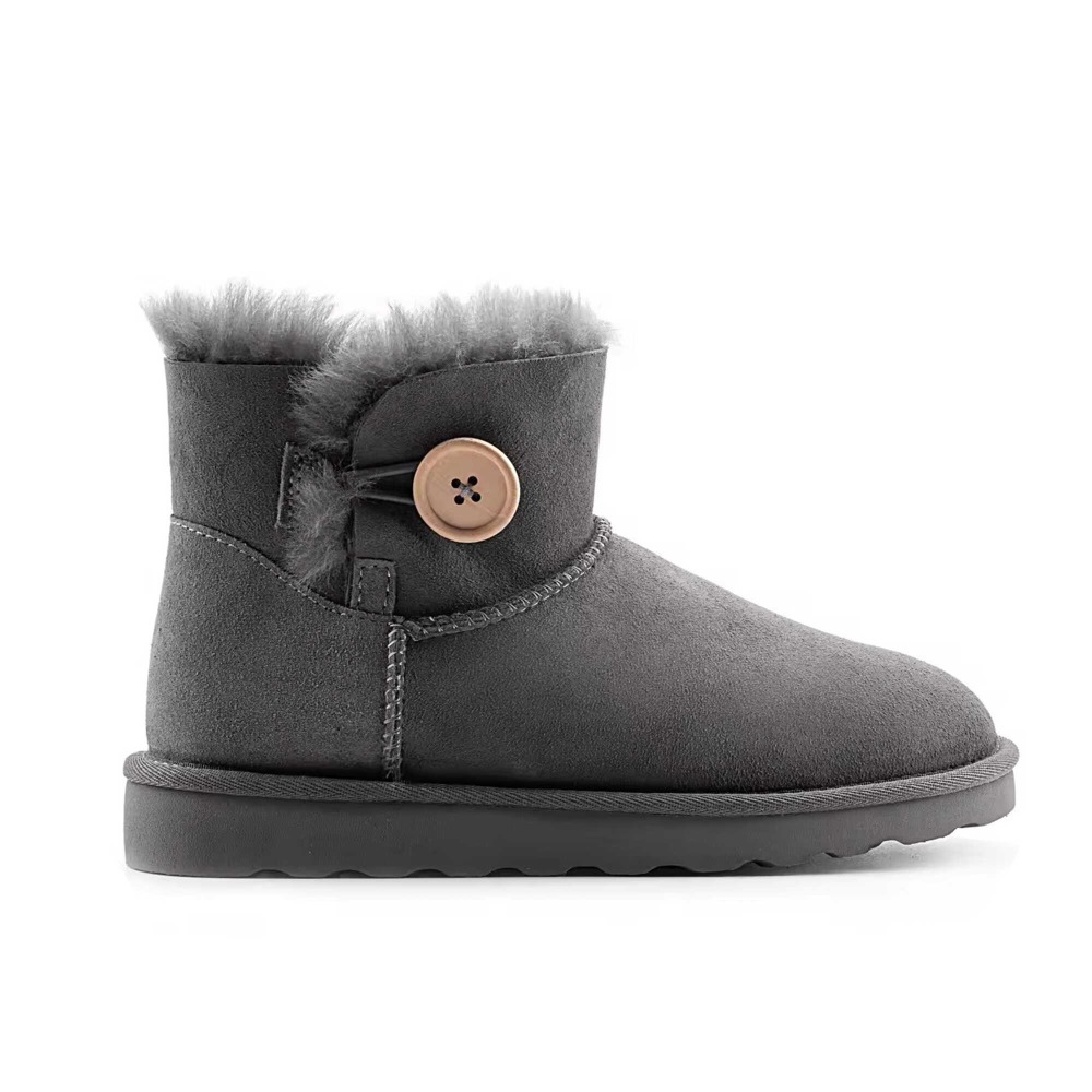 Single button snow boots