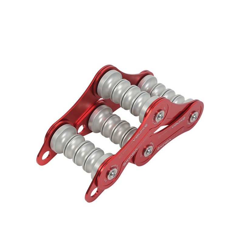 Climbing rope roller