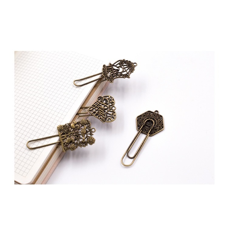 Antique plating paper clip