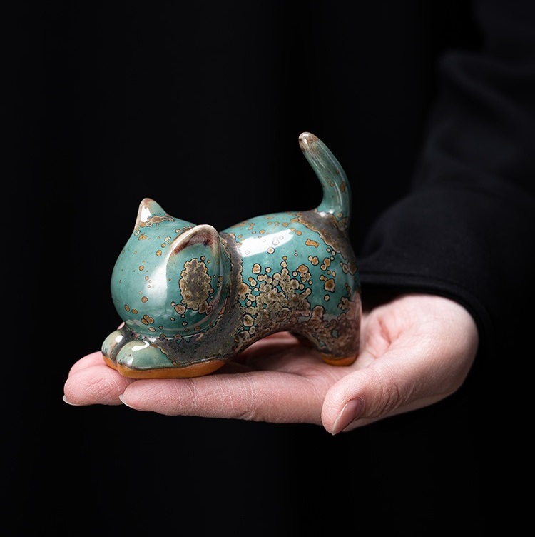 porcelain pet cat